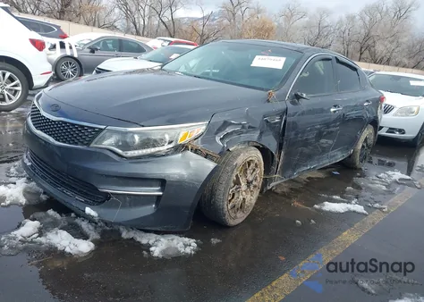 2017 Kia Optima Ex z USA, uszkodzony, nr VIN 5XXGU4L31HG167090